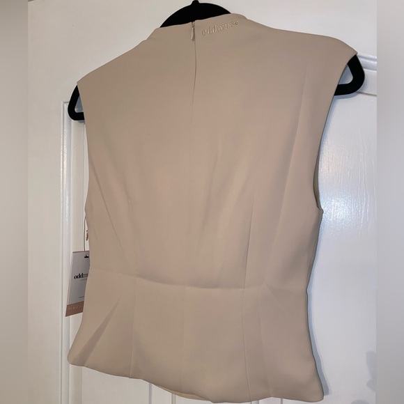 The Ultimate Muse Sleeveless Top | Oat - Picture 3 of 5